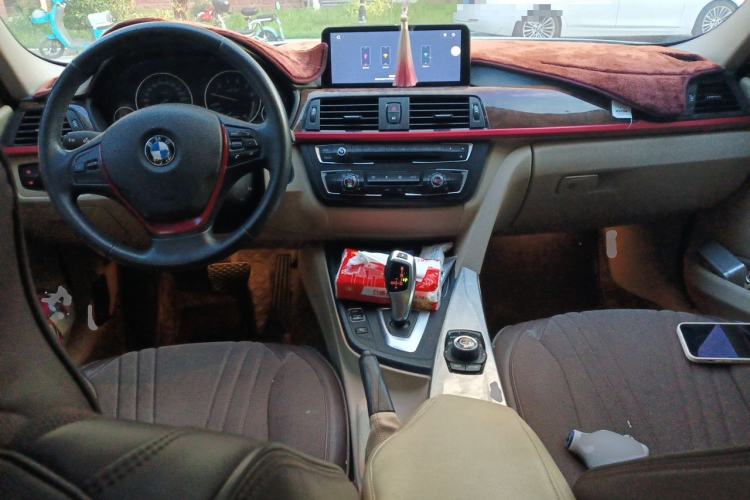 Used BMW 3 Series 2013 320Li Fashion Model Center Console