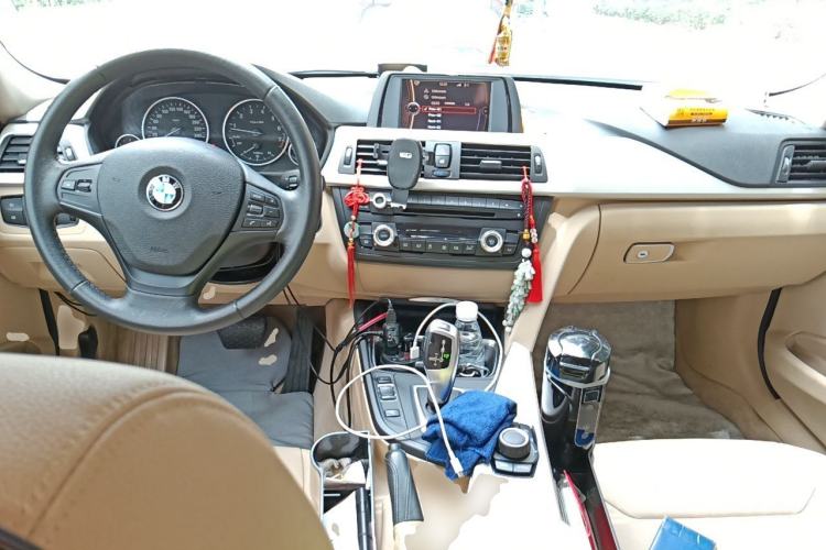 Used BMW 3 Series 2013 320Li Fashion Model Center Console