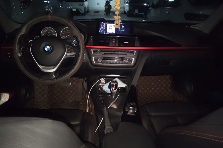 Used BMW 3 Series 2013 Facelifted 328i Sport Design Package Center Console