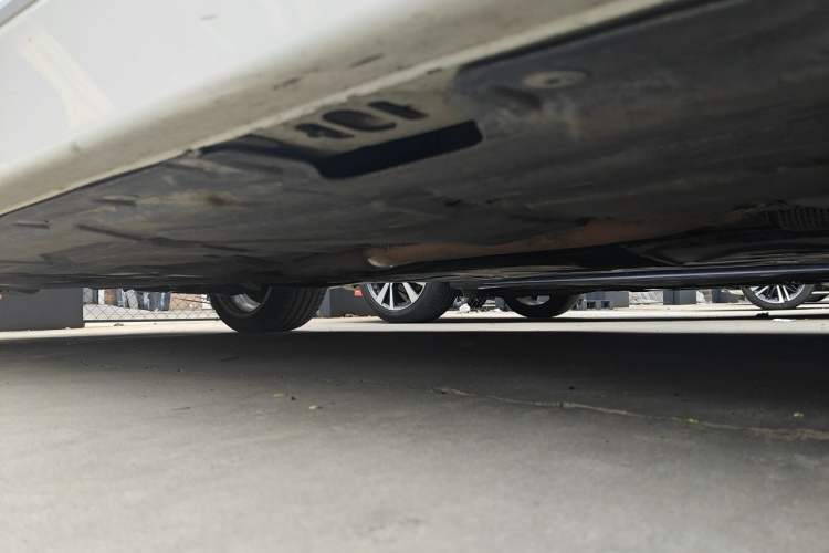 Used BMW 3 Series 2013 Facelift 335Li Stylish Design Package Chassis Front Right
