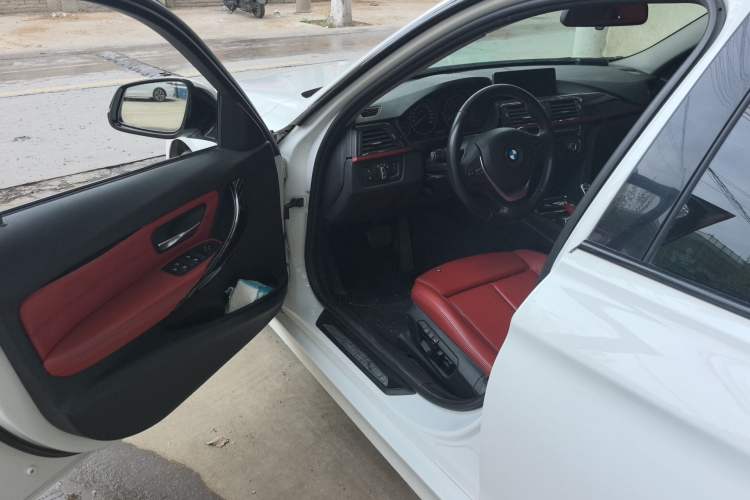 Used BMW 3 Series 2013 Restyled 320i Sport Design Package Driver Seat