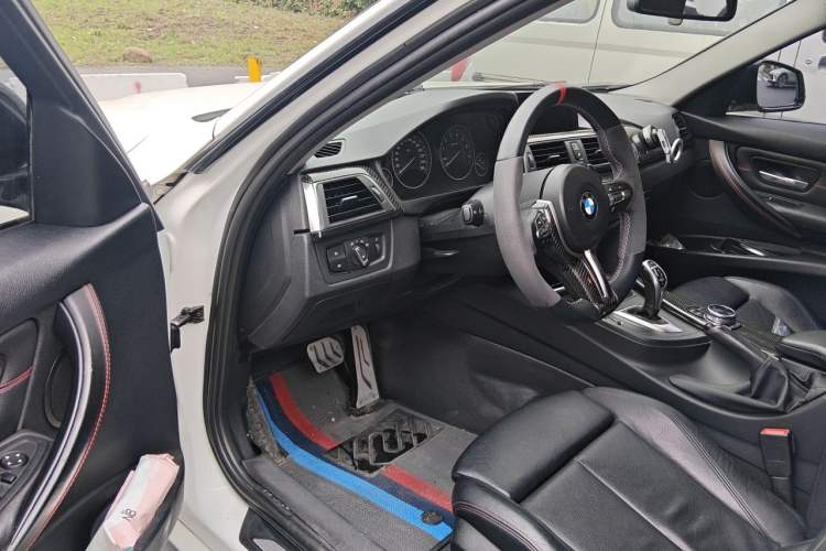Used BMW 3 Series 2013 Restyled 320i Sport Design Package Driver Seat