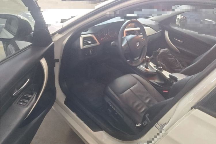 Used BMW 3 Series 2013 320i Sport Edition Driver Seat