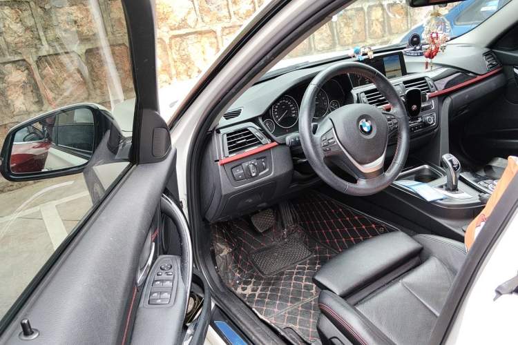 Used BMW 3 Series 2013 328i Sport Design Package Driver Seat