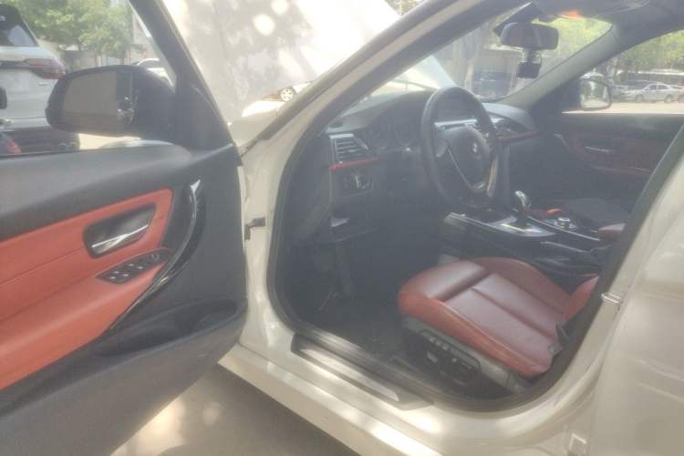 Used BMW 3 Series 2013 320i Sport Design Package Driver Seat