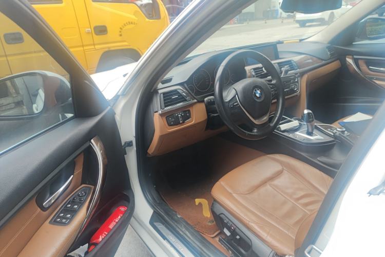 Used BMW 3 Series 2013 Facelift 320Li Fashion Design Package Driver Seat