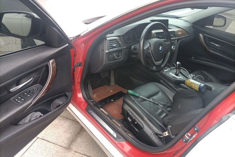 Used BMW 3 Series 2013 320Li Luxury Design Package Driver Seat