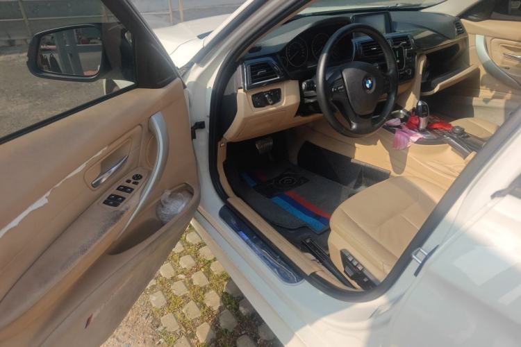 Used BMW 3 Series 2013 320i Sport Edition Driver Seat