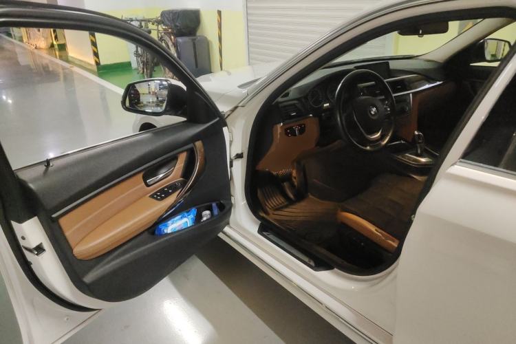 Used BMW 3 Series 2013 320Li Luxury Design Package Driver Seat