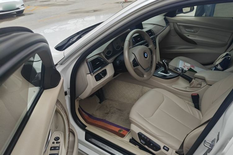 Used BMW 3 Series 2013 Facelift 335Li Stylish Design Package Driver Seat