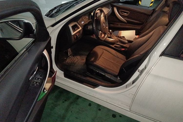 Used BMW 3 Series 2013 316i Active Edition Driver Seat