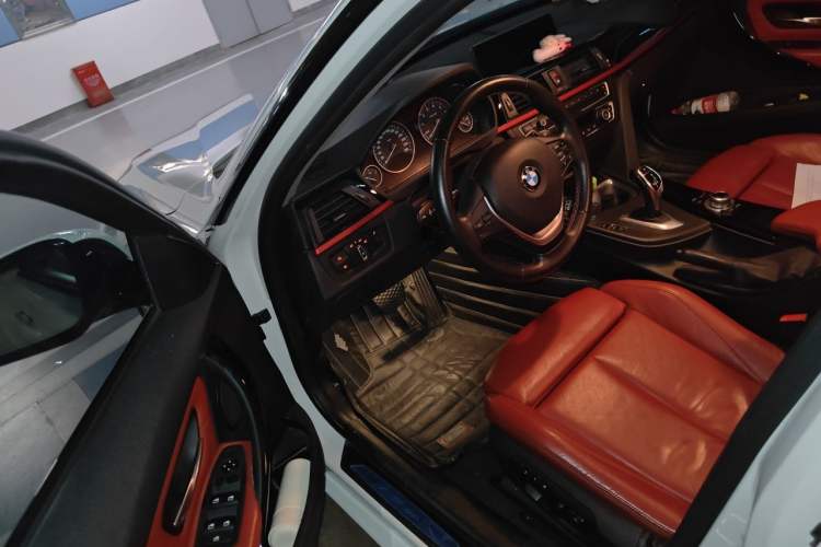 Used BMW 3 Series 2013 320i Sport Design Package Driver Seat