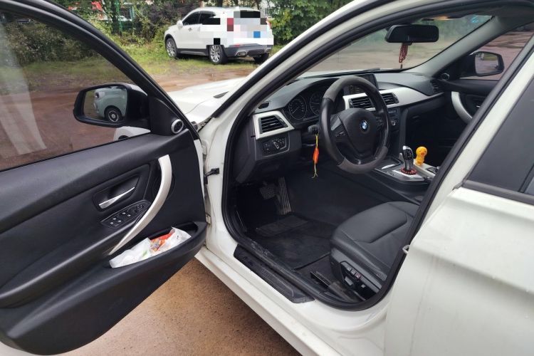 Used BMW 3 Series 2013 316i Active Edition Driver Seat