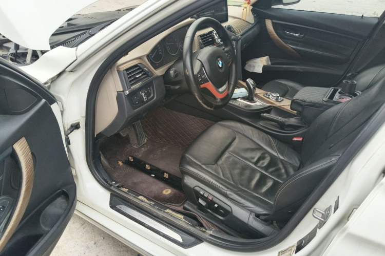 Used BMW 3 Series 2013 320Li Fashion Design Package Driver Seat