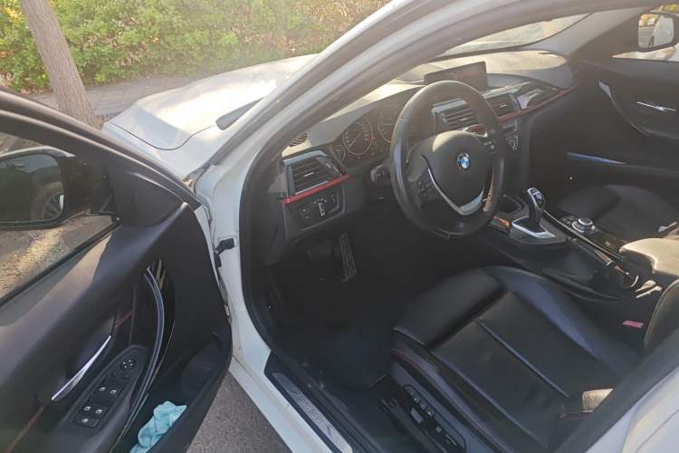 Used BMW 3 Series 2013 Facelifted 328i Sport Design Package Driver Seat