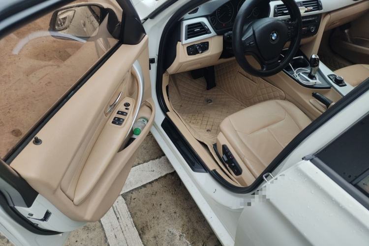 Used BMW 3 Series 2013 320i Sport Edition Driver Seat
