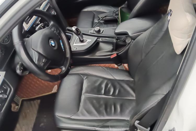 Used BMW 3 Series 2013 320i Sport Edition Driver Seat