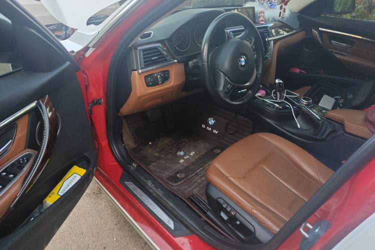 Used BMW 3 Series 2013 320Li Luxury Design Package Driver Seat