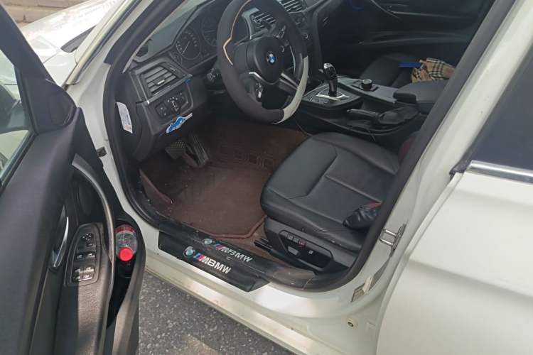 Used BMW 3 Series 2013 320Li Luxury Design Package Driver Seat