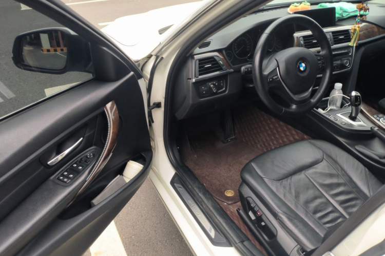 Used BMW 3 Series 2013 Facelifted 320Li Luxury Design Package Driver Seat
