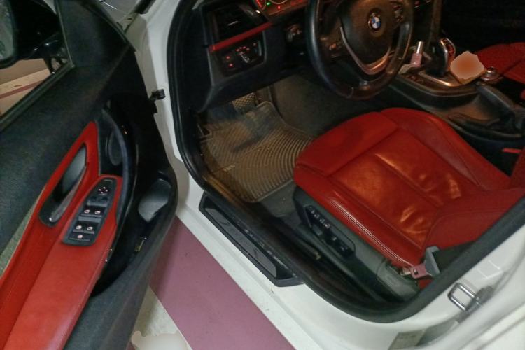Used BMW 3 Series 2013 320i Sport Design Package Driver Seat
