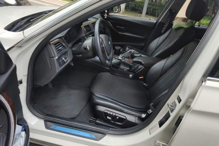 Used BMW 3 Series 2013 320Li Luxury Design Package Driver Seat