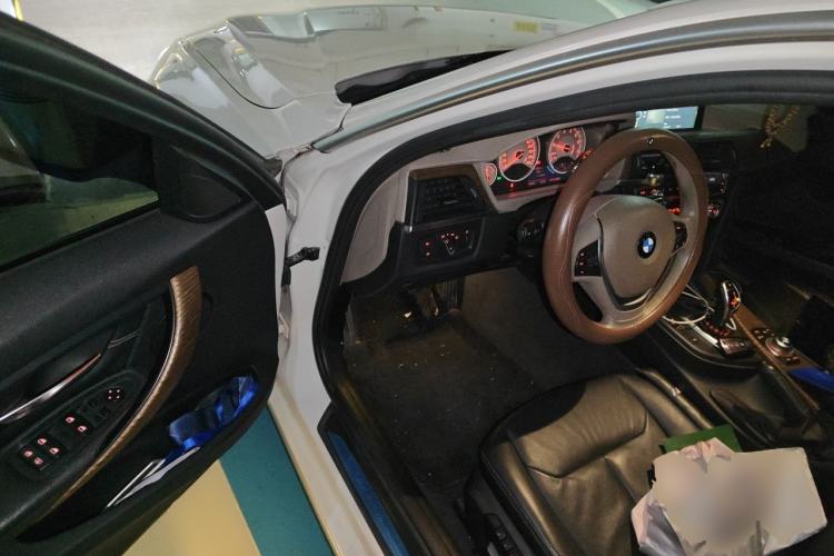 Used BMW 3 Series 2013 320Li Fashion Design Package Driver Seat