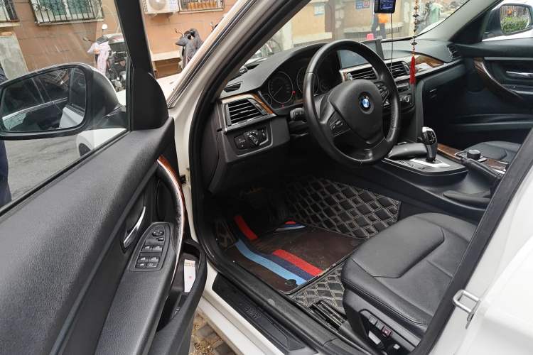 Used BMW 3 Series 2013 320Li Fashion Design Package Driver Seat