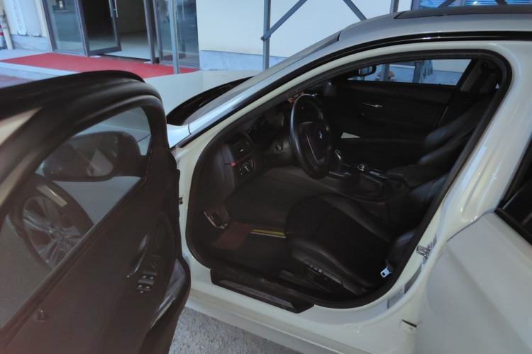 Used BMW 3 Series 2013 320i Sport Design Package Driver Seat
