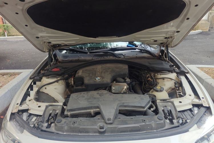 Used BMW 3 Series 2013 320Li Fashion Model Engine Bay