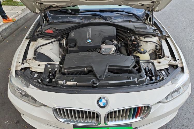 Used BMW 3 Series 2013 320Li Fashion Design Package Engine Bay