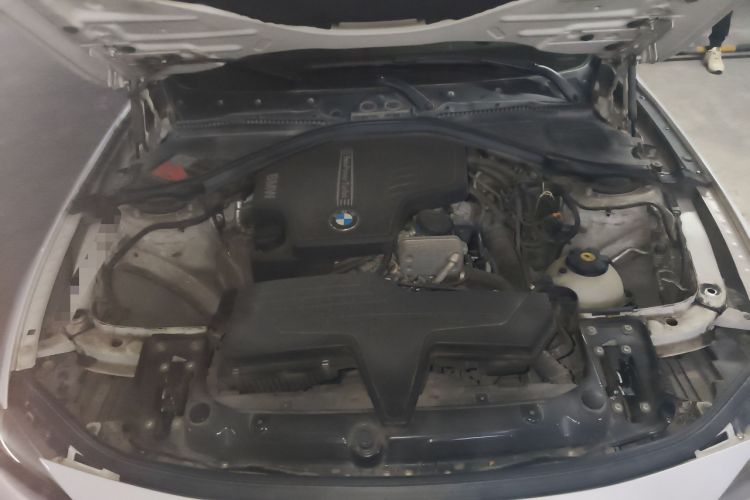 Used BMW 3 Series 2013 320i Sport Design Package Engine Bay