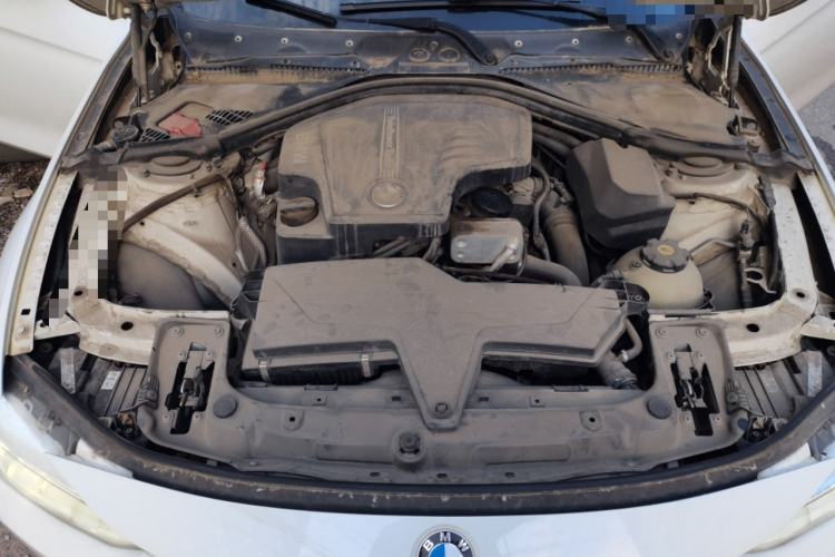 Used BMW 3 Series 2013 320Li Fashion Model Engine Bay