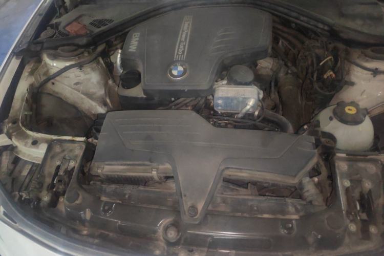 Used BMW 3 Series 2013 320i Sport Edition Engine Bay