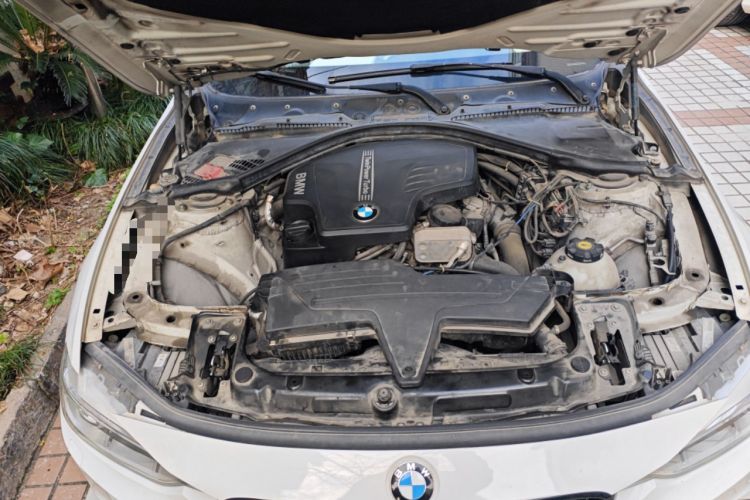 Used BMW 3 Series 2013 320i Sport Edition Engine Bay