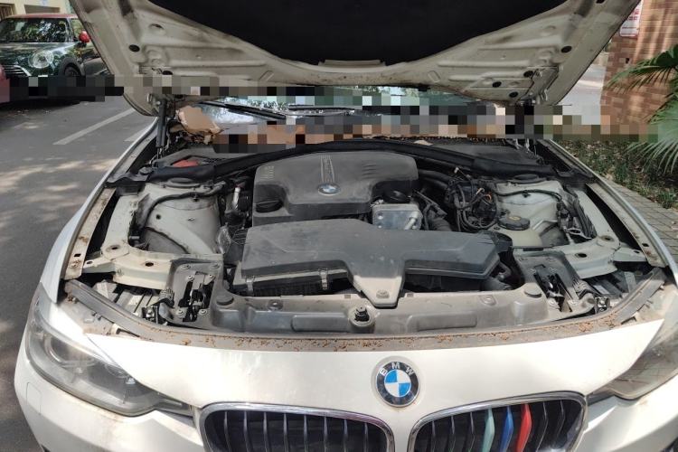 Used BMW 3 Series 2013 320i Sport Design Package Engine Bay