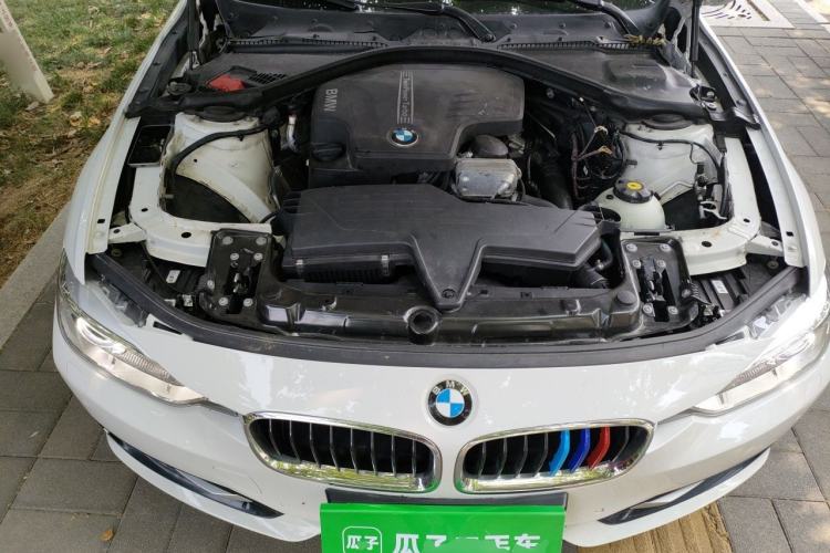 Used BMW 3 Series 2013 328i Sport Design Package Engine Bay