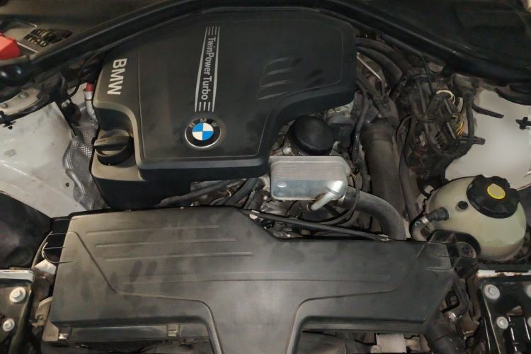 Used BMW 3 Series 2013 320Li Fashion Design Package Engine Bay
