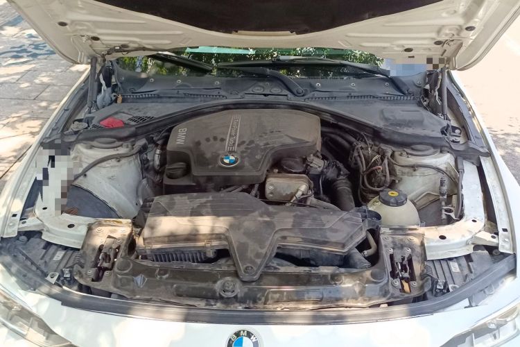 Used BMW 3 Series 2013 320Li Fashion Model Engine Bay