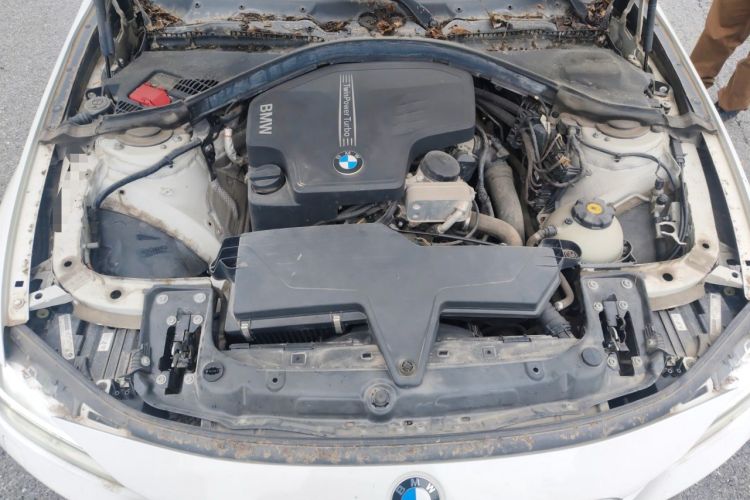 Used BMW 3 Series 2013 328i Sport Design Package Engine Bay