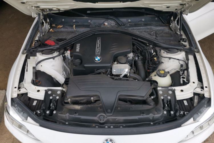 Used BMW 3 Series 2013 320Li Fashion Model Engine Bay