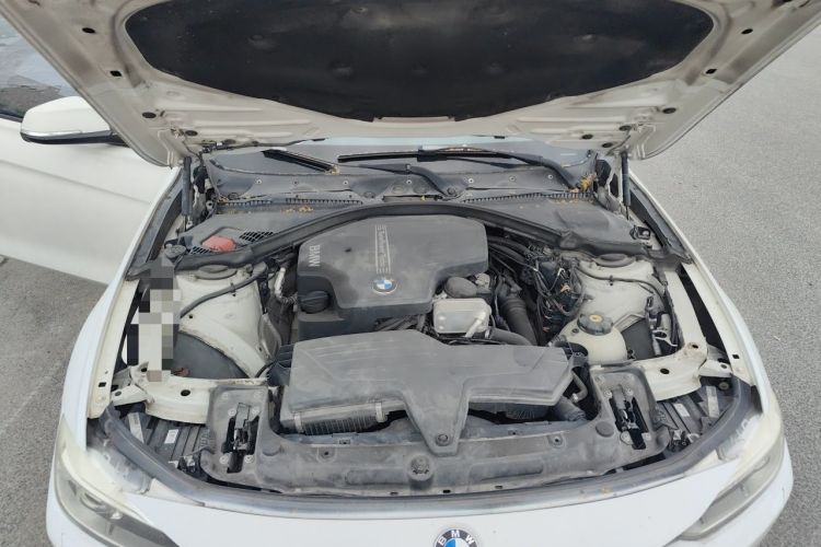 Used BMW 3 Series 2013 320i Sport Edition Engine Bay