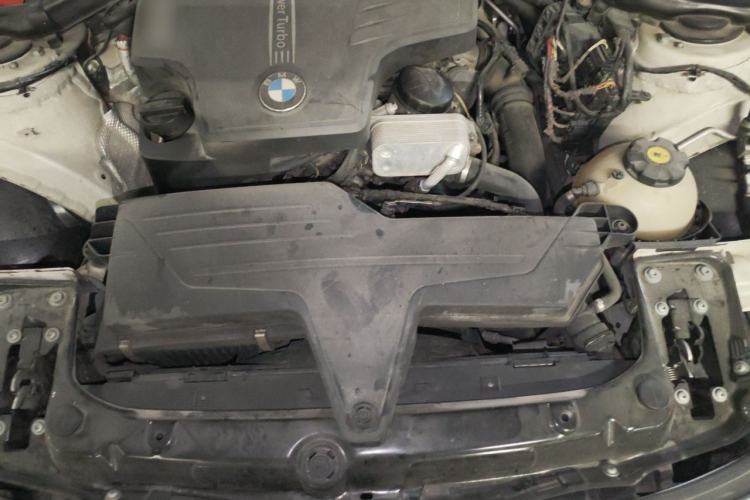 Used BMW 3 Series 2013 328i Sport Design Package Engine Bay