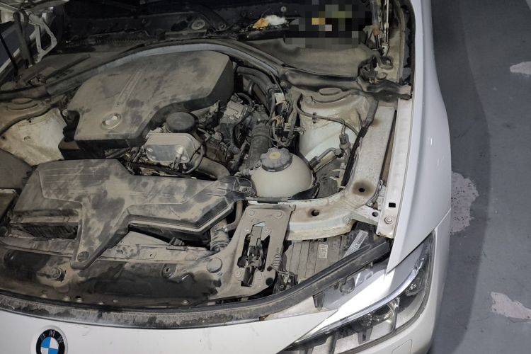 Used BMW 3 Series 2013 320Li Fashion Model Engine Bay Left