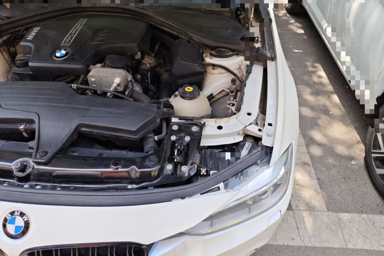 Used BMW 3 Series 2013 Facelifted 328i Sport Design Package Engine Bay Left