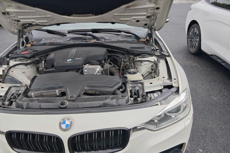 Used BMW 3 Series 2013 Restyled 320i Sport Design Package Engine Bay Left
