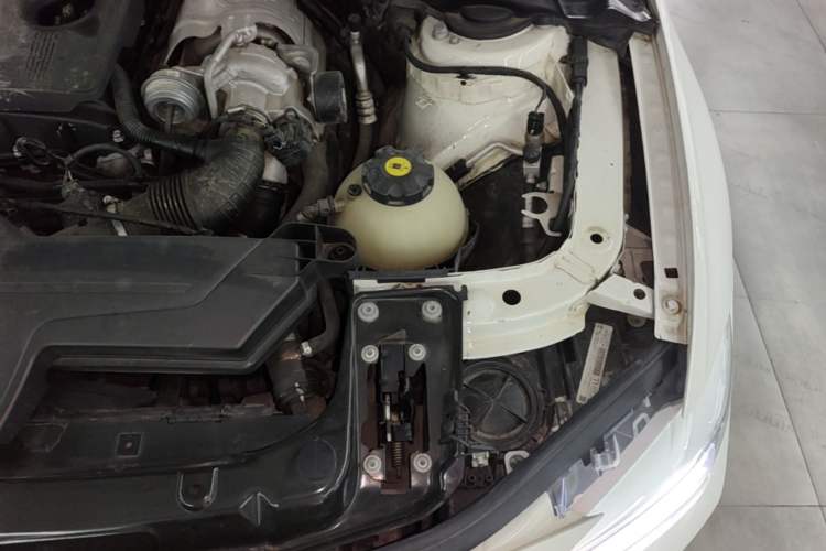Used BMW 3 Series 2013 316i Sport Design Package Engine Bay Left