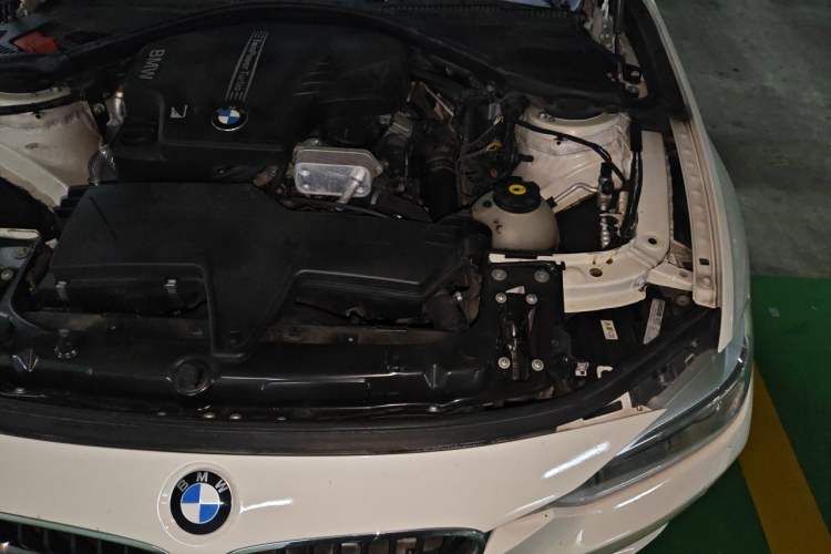 Used BMW 3 Series 2013 328i Sport Design Package Engine Bay Left