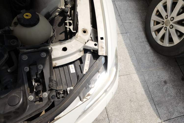 Used BMW 3 Series 2013 320Li Fashion Design Package Engine Bay Left