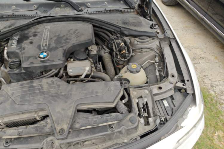 Used BMW 3 Series 2013 320Li Fashion Model Engine Bay Left